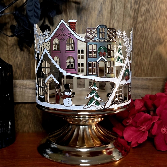 B&BW Christmas Holiday Village Pedestal Candle Holder - Picture 5 of 6